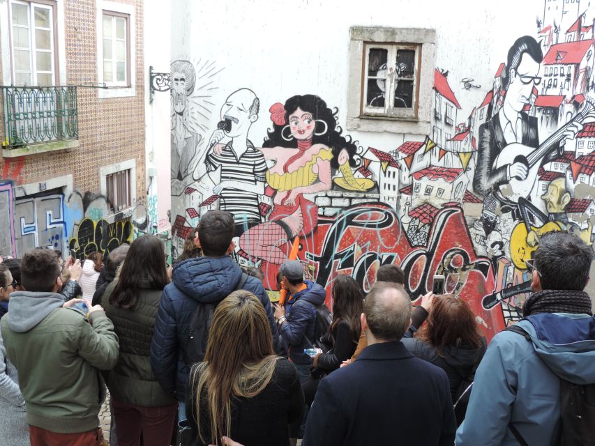 Lisbon: City Sightseeing Private Tour with Guide - Largo do Carmo Square, Carmo Church, and the National Guard Museum stop