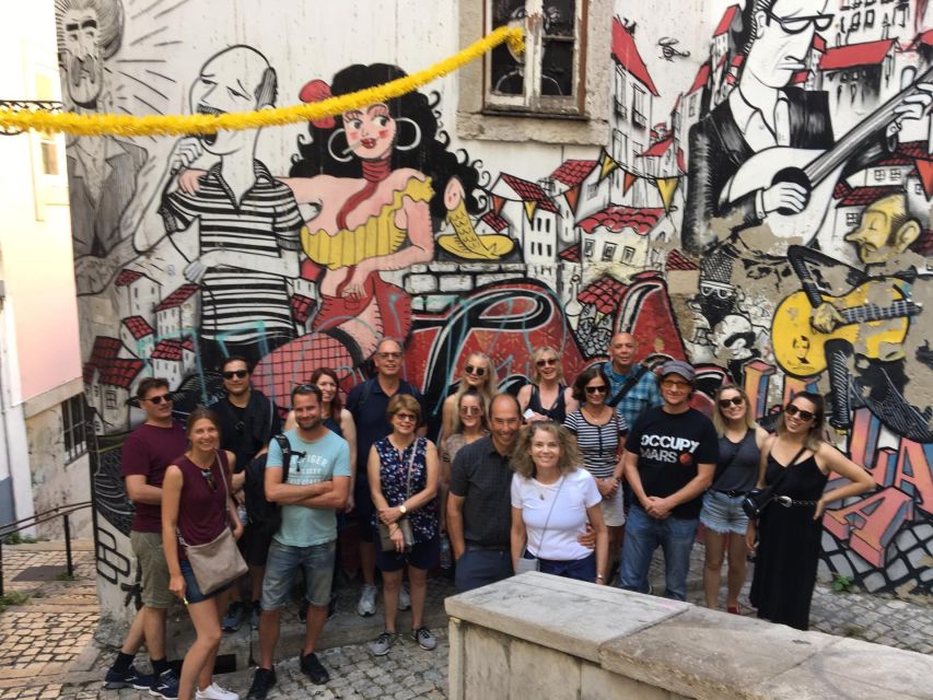 Lisbon: City Sightseeing Private Tour with Guide - Santa Justa Elevator area and São Pedro de Alcântara, last views for great photos