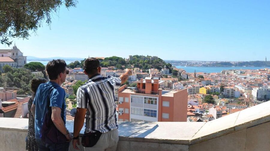 Lisbon City Tour: Full-Day - Crossing the Tagus twice in one day: Bridge to Christ viewpoints