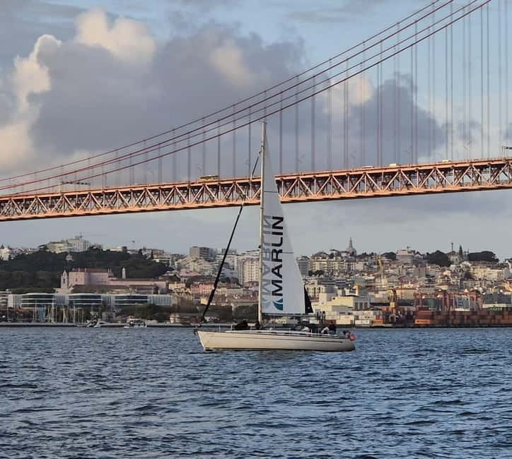 Lisbon: Classic Yacht Tour with Drinks and Pastel de Nata - Key moments to look forward to