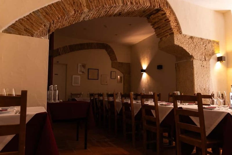 Lisbon: Dinner with Rising Stars of Fado at Canto do Poeta - Price and value check for $64 per person