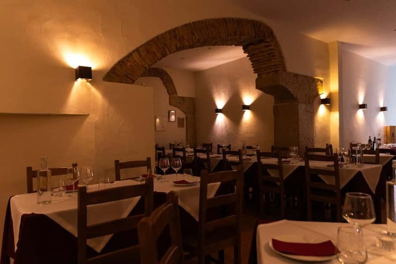 Lisbon: Dinner with Rising Stars of Fado at Canto do Poeta - Practical tips for a smoother night in Lisbon