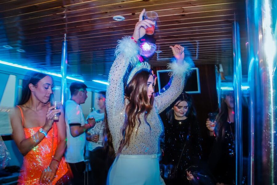 Lisbon: Disco Night Cruise with DJ and Open Bar - Open Bar Reality Check: Unlimited Wine, Beer, Sangria, and Soft Drinks