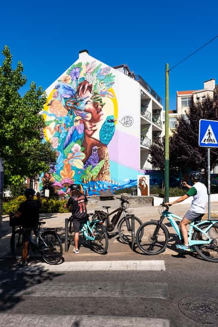 Lisbon: E-Bike Adventure Through the City of Seven Hills - Águas Livres Aqueduct and Marquess of Pombal Square for landmark breaks