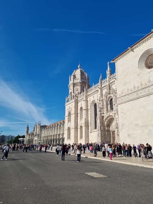 Lisbon: E-Bike Adventure to Belém with Pastel Tasting - From Praça do Comércio to the Riverfront: Where the Ride Starts