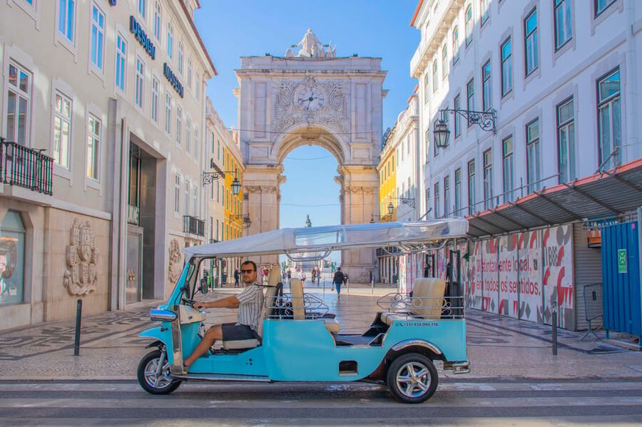 Lisbon: Early Morning TukTuk Tour - hotel/cruise ship pickup - Pickup and meeting points, so your start stays stress-free
