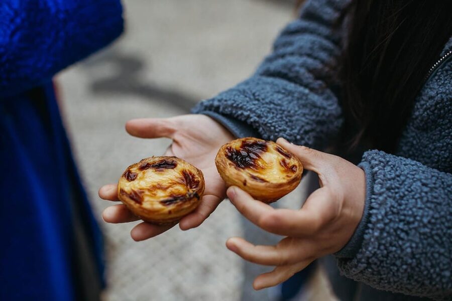 Lisbon: Evening Food & Wine Tour in Bairro Alto - Starting at Praça do Príncipe Real, the Night Begins With Petiscos Prep