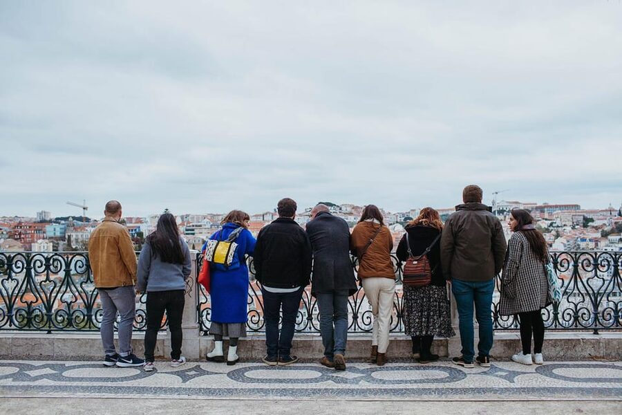 Lisbon: Evening Food & Wine Tour in Bairro Alto - Walking Through 500-Year-Old Streets in Bairro Alto, Nightlife With a Historical Soul