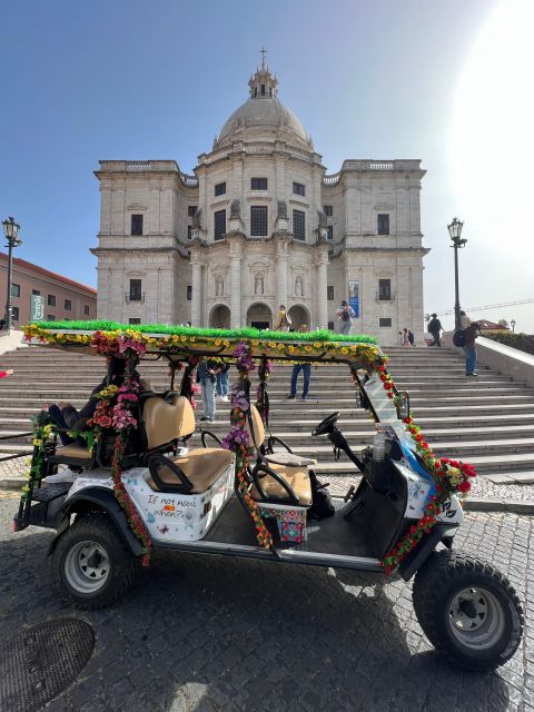 LISBON : EXPLORE OLD TOWN ALFAMA BY ELECTRIC TUK TUK - Commerce Square and Praça do Comércio: the contrast shot
