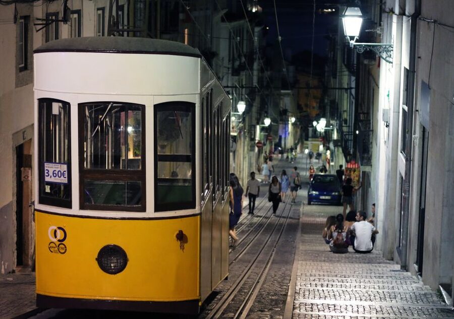 Lisbon: Fado Vadio Tour with Portuguese Tapas - Portuguese tapas and drink: enough to keep you comfortable, not stuffed