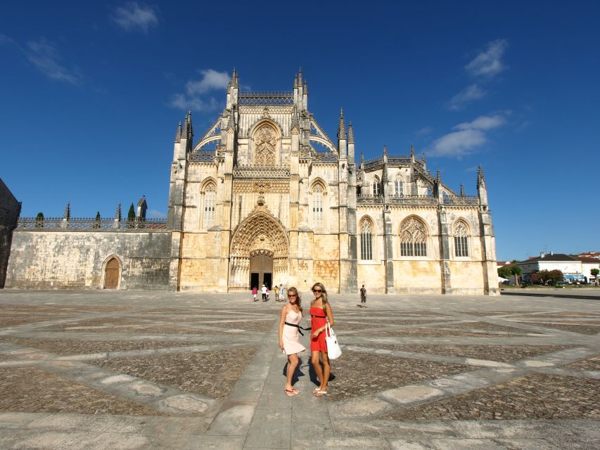 Lisbon: Fatima, Batalha, Nazare and Obidos Tour Hotel Pickup - Which Guides Make the Difference on This Route
