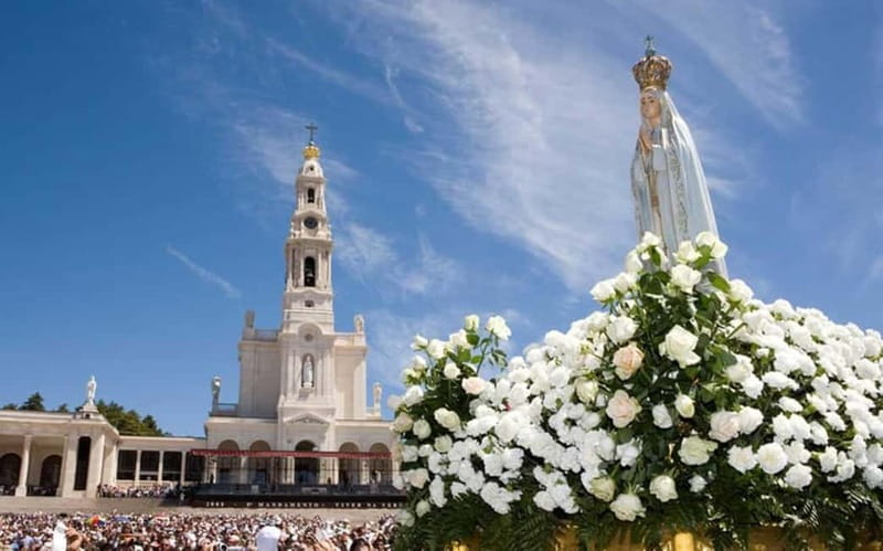 Lisbon: Fátima Sanctuary & Little Shepherds' Village - From Lisbon to Fátima, a calm countryside ride in an air-conditioned van