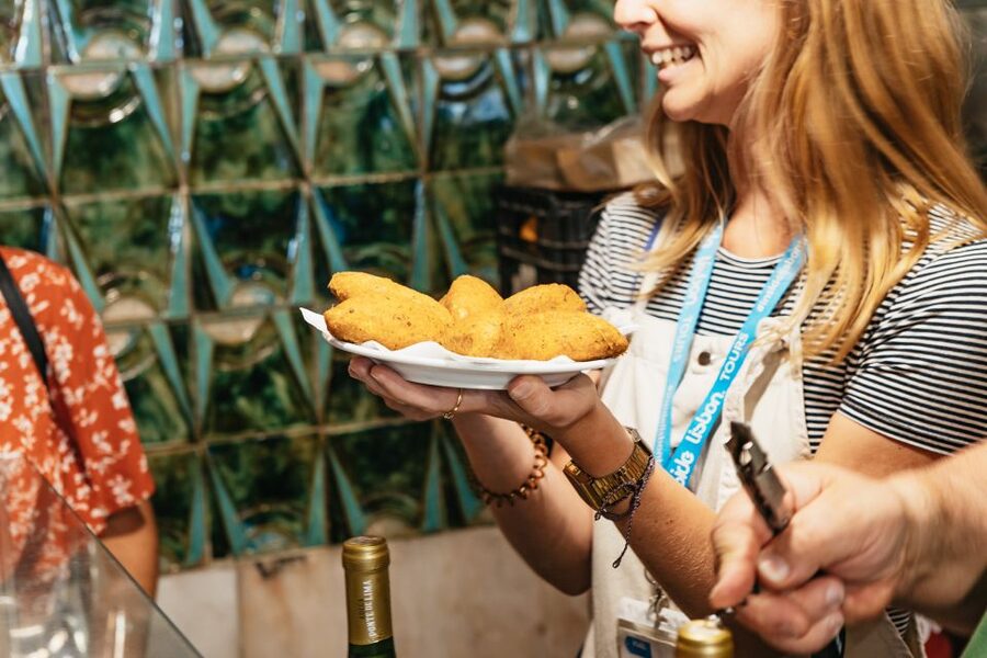 Lisbon: Food and Wine Small Group Walking Tour - A tascas tavern stop for bifana and draft beer