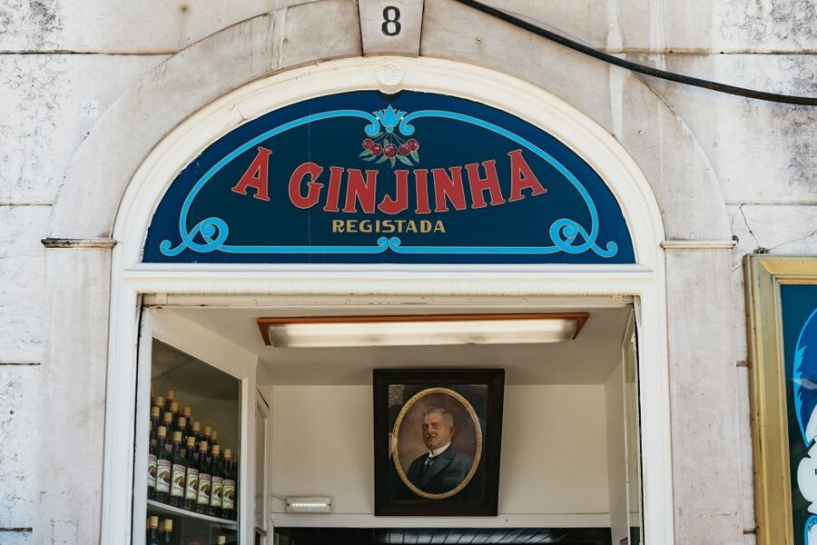 Lisbon: Food and Wine Small Group Walking Tour - The ginjinha stop: cherry liqueur with a real origin story
