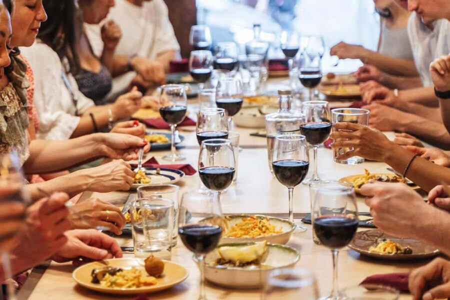 Lisbon: Food & Wine Walking Tour Through Baixa - Baixa in 3 hours: from grand squares to Rua dos Fanqueiros and Rua da Vitória