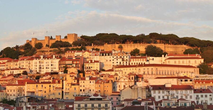 Lisbon: Full-Day Private Walking Sightseeing Tour - Alfama, Lisbon’s Oldest District: Moorish Influences and Everyday Life