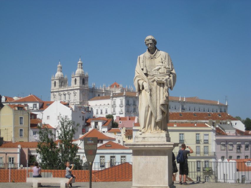 Lisbon: Full-Day Small-Group City Tour with Hotel Pickup - What to Bring So You Actually Enjoy the Day