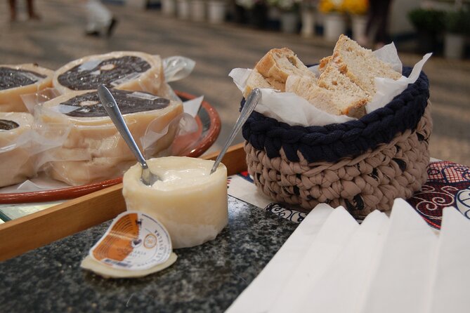 Lisbon Getaway: Private Arrábida Wine & Food Tour - Azeitão tiles: a craft lesson you won’t get from wine alone