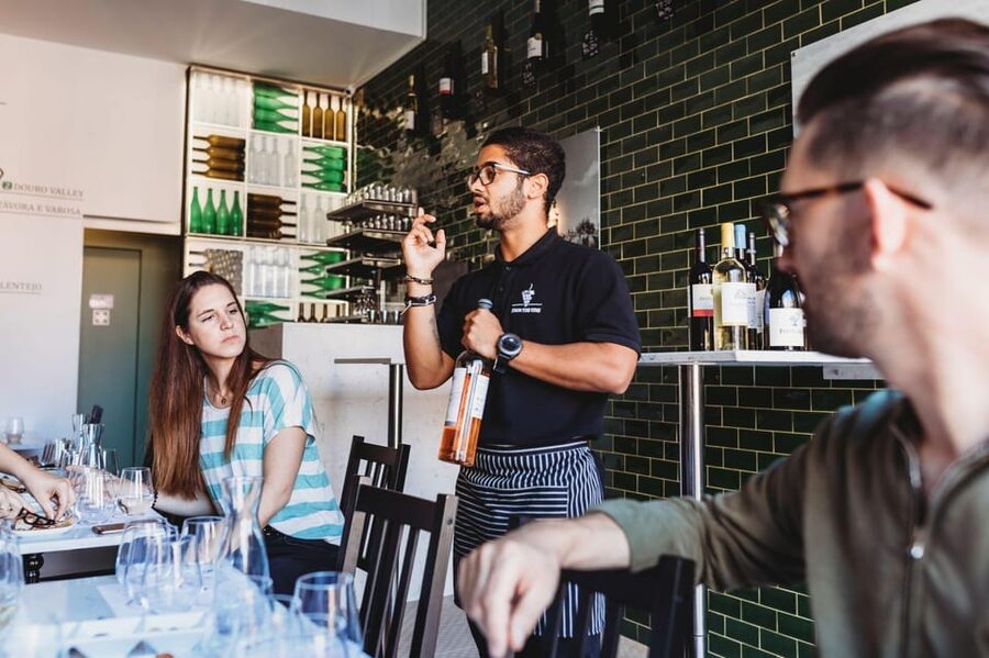 Lisbon: Guided Port Wine Tasting Apéritif/Digestif - The 6-port flight: what you’ll taste in your guided order