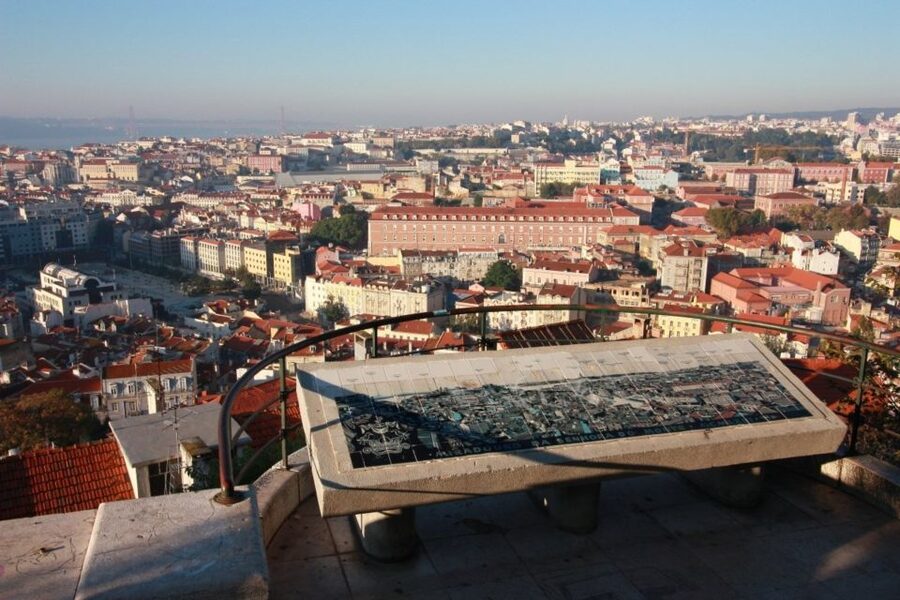 Lisbon: Half-Day City Tour - Belém Tower and the Monument to the Discoveries: fast, iconic, and photo-friendly