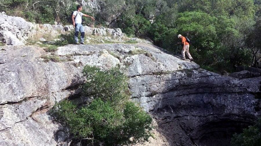 Lisbon: Hiking in Arrábida Natural Park - History, Culture, and Geology You Can Actually Connect to the Trail
