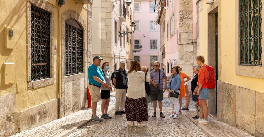 Lisbon: History, Stories and Lifestyle Walking Tour - Key moments you will remember