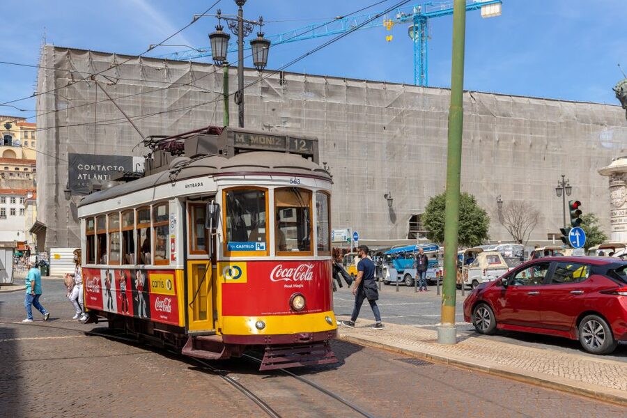Lisbon: History, Stories and Lifestyle Walking Tour - Miradouro São Pedro de Alcântara, the view break that sets the mood