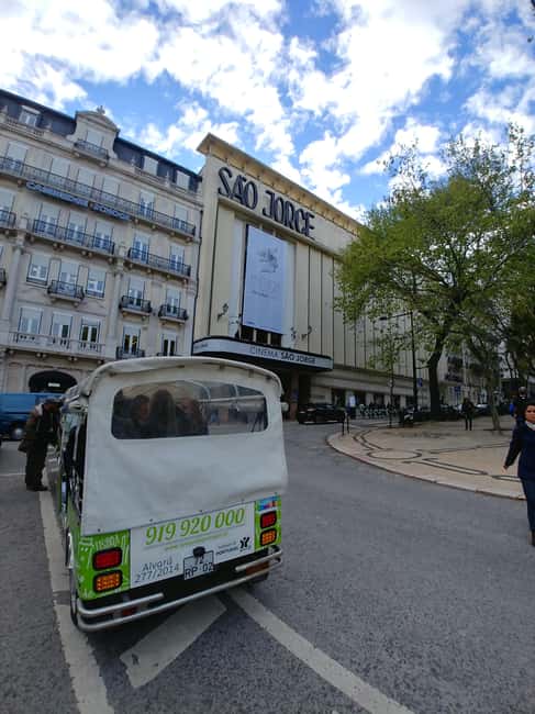Lisbon Iconic Highlights in 2H00 : Private Tuk-Tuk Tour - A smart way to see Lisbon hills without turning it into a workout