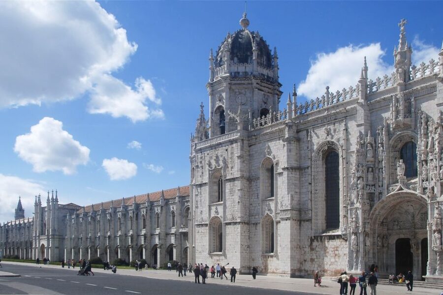 Lisbon in One Day: Full-Day Minivan Historic Tour - Key points that make this tour worth your time