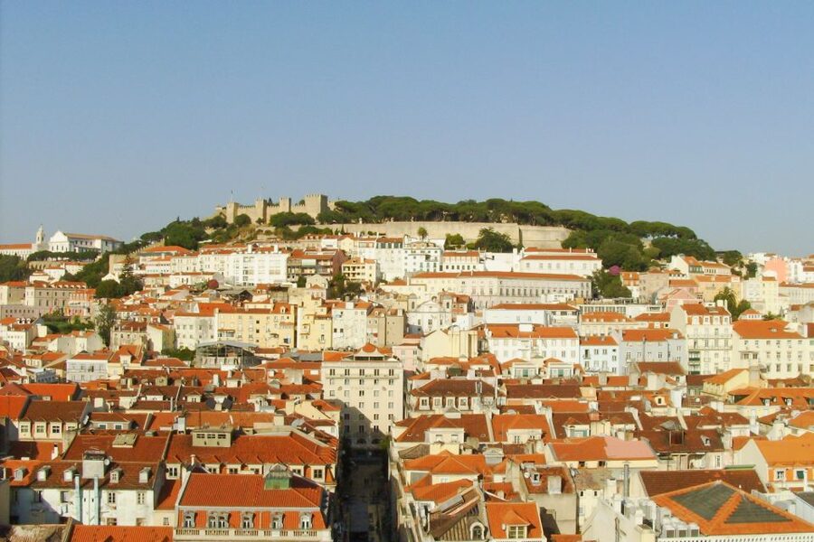 Lisbon in One Day: Full-Day Minivan Historic Tour - Alfama’s cobblestones, cafés, and why it feels real