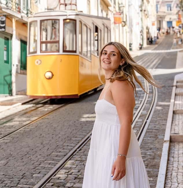 Lisbon: Instagram Hotspots Photoshoot - Stop 3, Santa Justa Lift: Ground-Level Drama and High Views