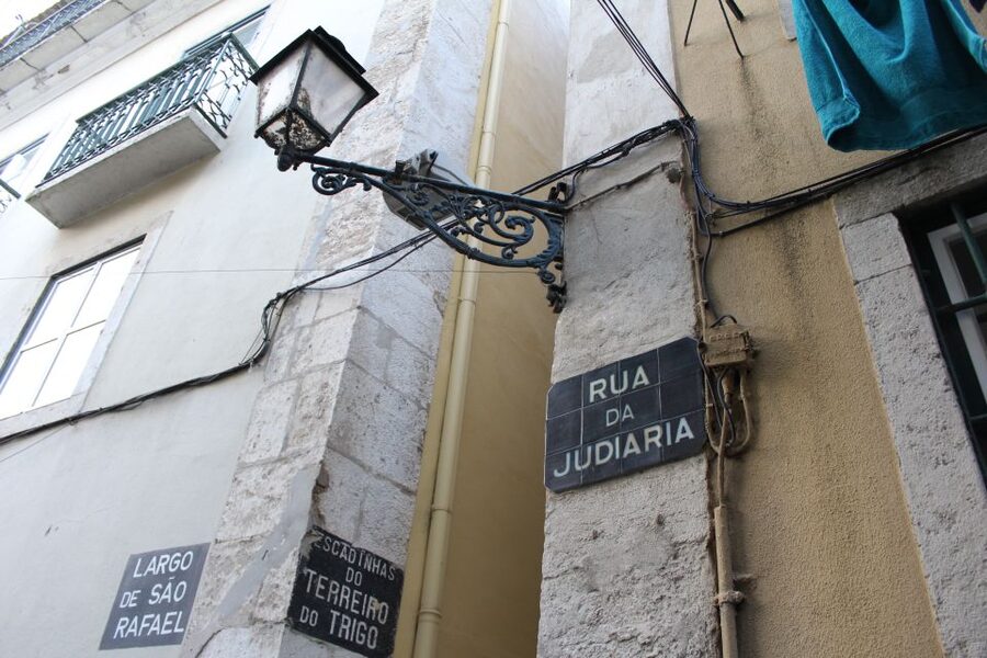 Lisbon: Jewish History in Portugal Guided Walking Tour - What you actually see on the route: views, symbols, and sites