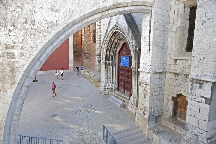 Lisbon: Jewish History Private Tour - Carmo Convent and archaeological finds that connect to real life