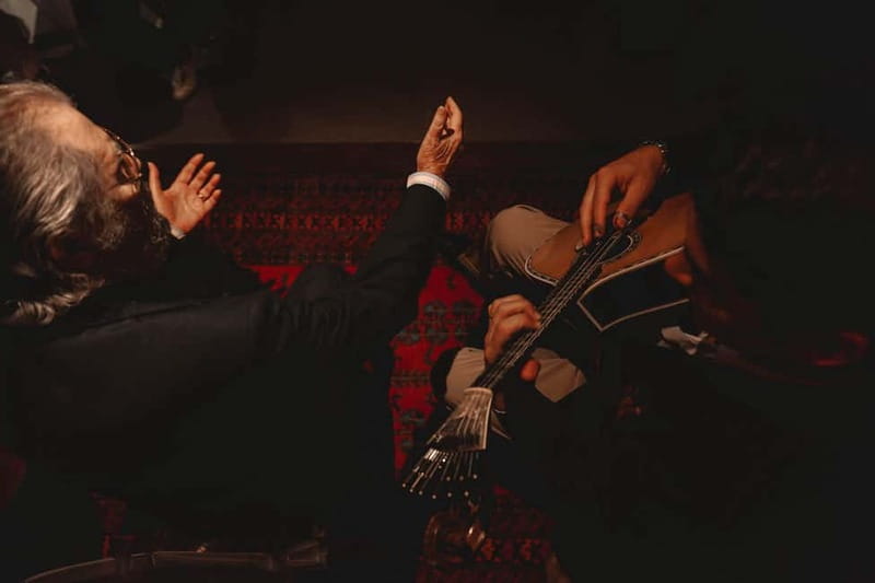 Lisbon: Live Fado Show with Port Wine at Lisboa em Fado - Lisboa em Fado in Baixa Chiado: small room, real sound