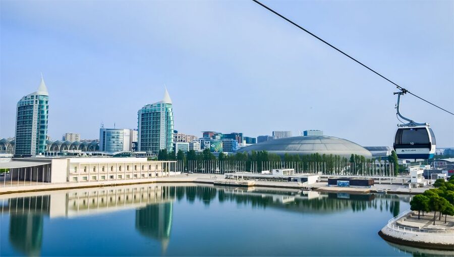 Lisbon: Nations Park Gondola Lift Cable Car Round Trip - A fast ride with big river views