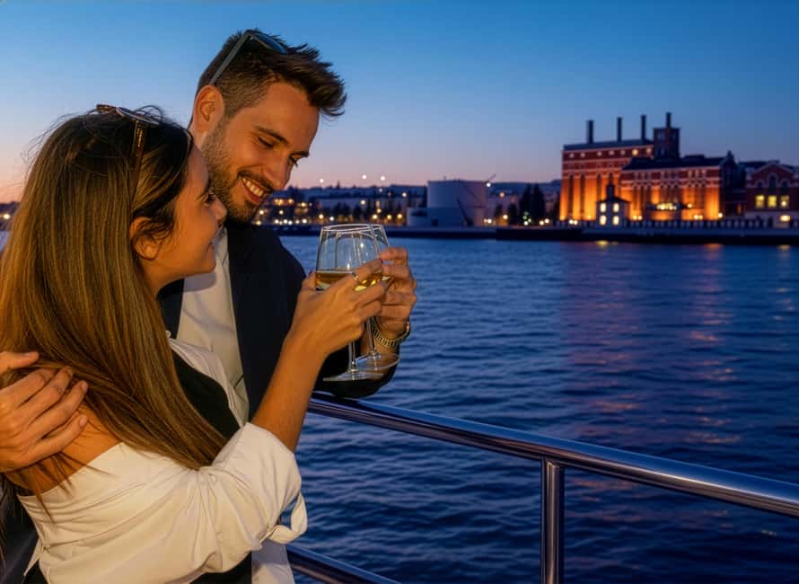 Lisbon Night Cruise: Illuminated Sights on the Tagus River - The illuminated photo stops that make the route worth it