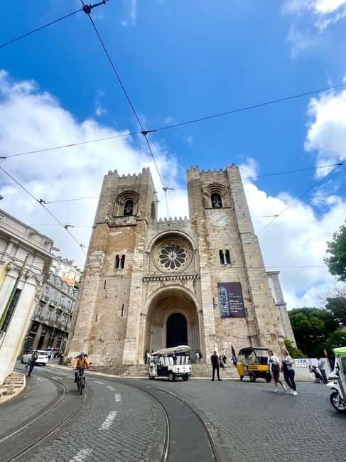 Lisbon Old Town Tuk Tuk Top Experience - Alfama: Oldest Streets, Real Neighborhood Feeling