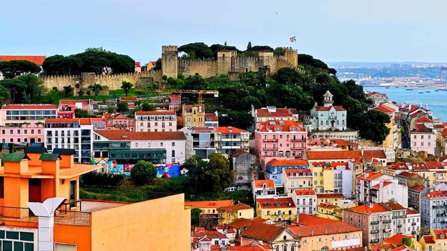 Lisbon: Old Town Tuk-Tuk Tour - Two iconic churches, both worth your time