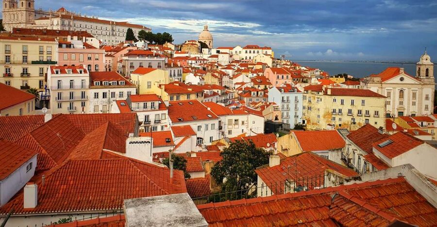 Lisbon: Old Town TukTuk Tour and Scenic Viewpoints in Alfama - Why a private tuk tuk works in Lisbon’s Old Town