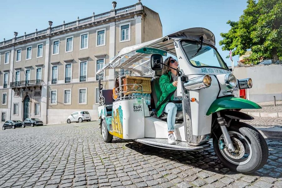 Lisbon on a Tuk Tuk Tour: History & Viewpoints - Key things to know before you roll