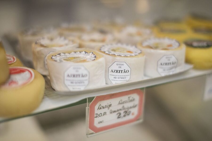 Lisbon: Original Morning Food Tour - Market Visit: Learning How Portuguese Pantry Choices Make Sense