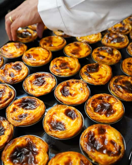 Lisbon: Pastel de Nata Masterclass at a Real Bakery - Baking in a professional oven, then tasting warm tarts with a drink