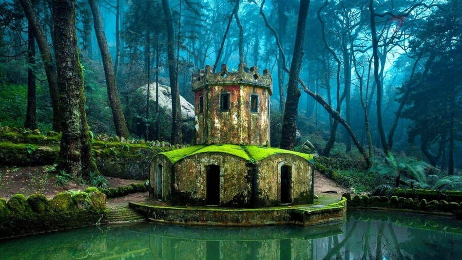 Lisbon: Pena Palace, Moorish Castle, Qta. Regaleira & Sintra - Monserrate Palace and Queluz Palace: the royal add-ons that change the day