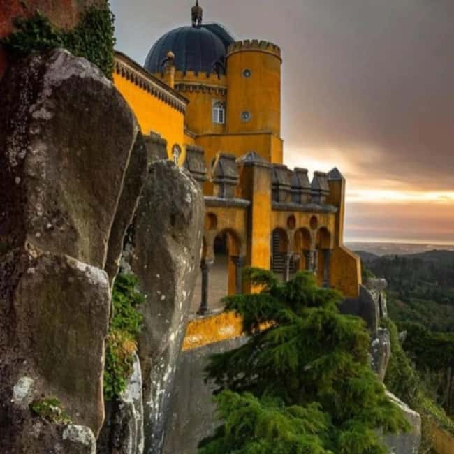 Lisbon: Pena Palace, Regaleira and Sintra - Villa Sassetti and Biester Palace: The Stops Between the Big Stars