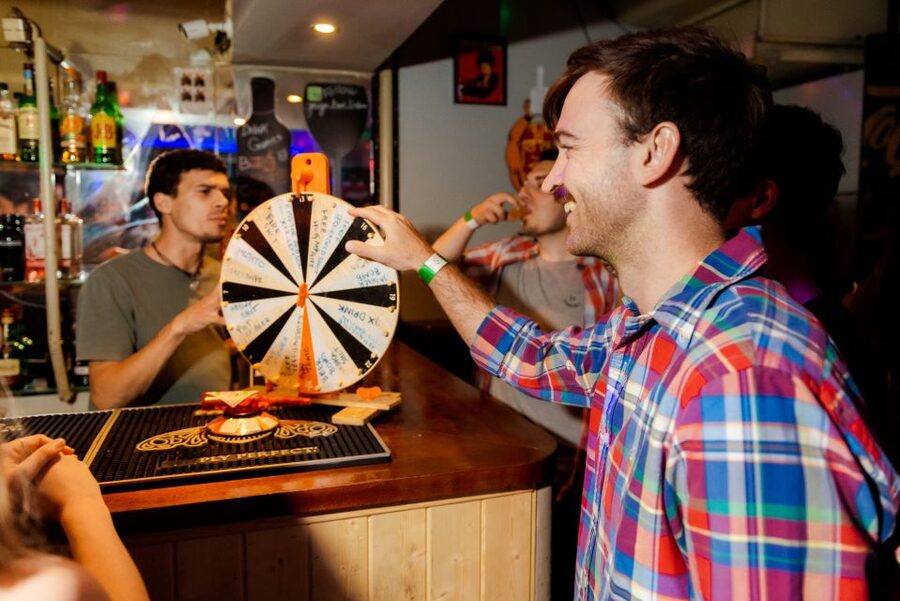 Lisbon PinkStreet Pubcrawl: 1hOpen Bar, Shots,VIP Club Entry - Price and value: is $23 really a steal?