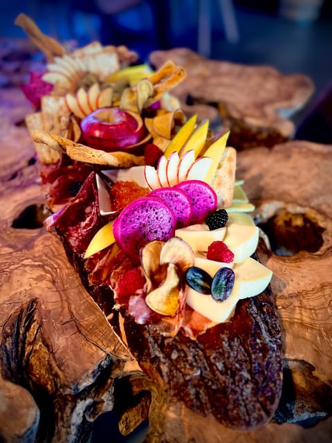 Lisbon: Premium Port Wine Tasting & Tapas - The 2-hour flow: five Ports, then Portuguese cheese and pork