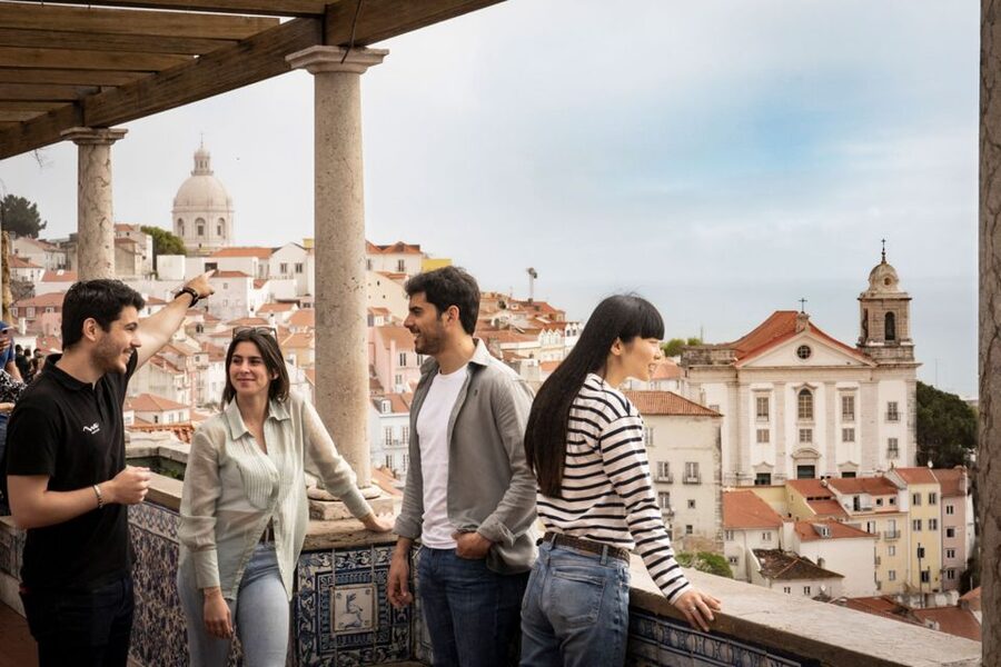 Lisbon: Private Boat Trip, Guided Walking Tour, Bike & Tram - Pastéis de Belém from the 1837 shop, plus a smart move