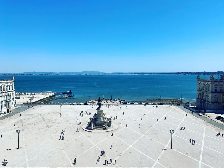 Lisbon: Private City Sightseeing Tour by Tuk-Tuk - Miradouro breaks at Portas do Sol and Santa Luzia: quick photos, big payoff