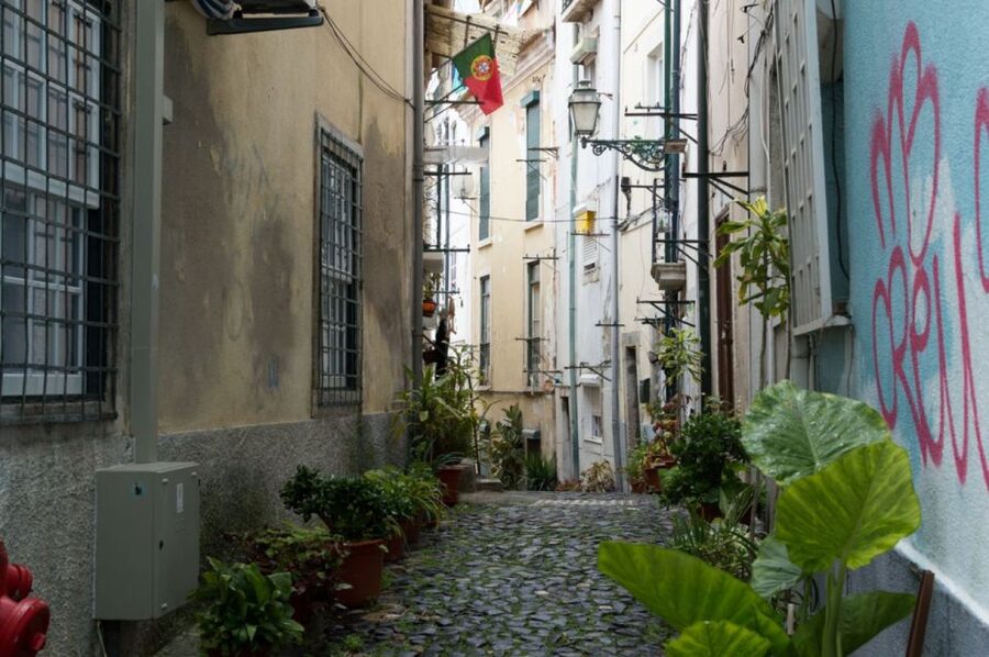 Lisbon: Private City Tour by Eco Tuk Tuk - Key moments you will care about
