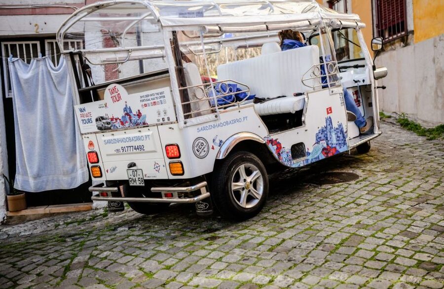 Lisbon: Private City Tour by Eco Tuk Tuk - São Vicente de Fora, Santa Engrácia, and Chafariz d’El-Rei: details that reward the stop